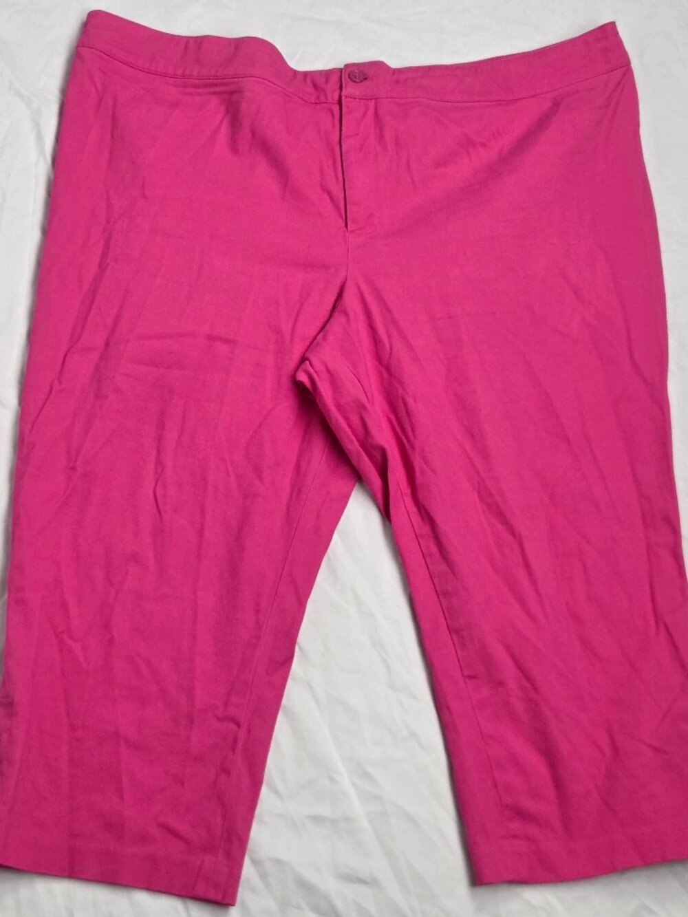 Monroe & Main Capris Pink Size 24W